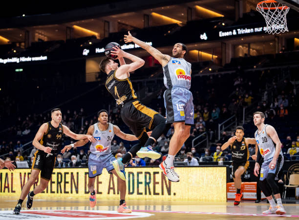 擅长从底线 擅长从底线